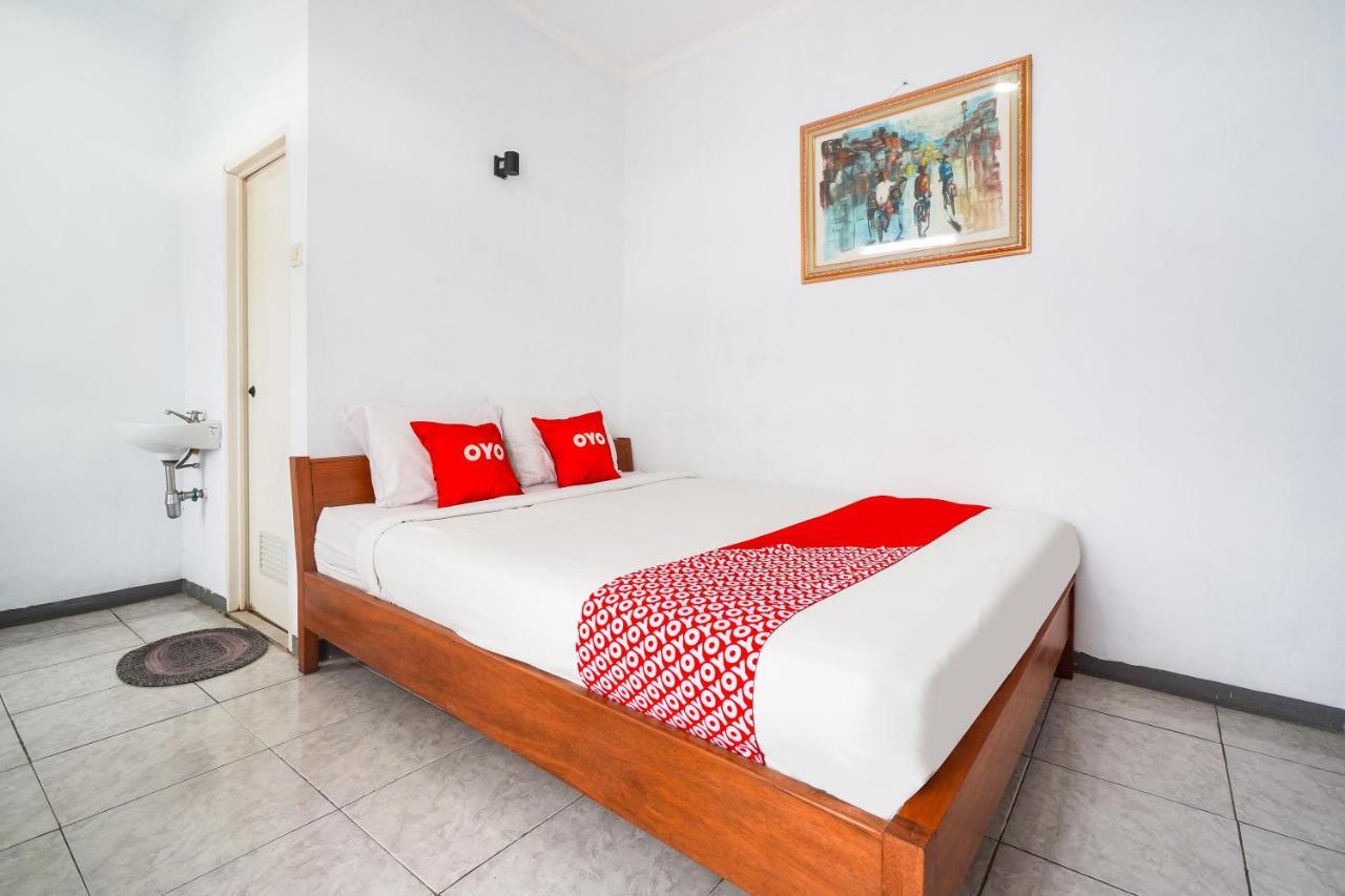 Oyo 91561 Gandhi Hotel Bandung Ngoại thất bức ảnh