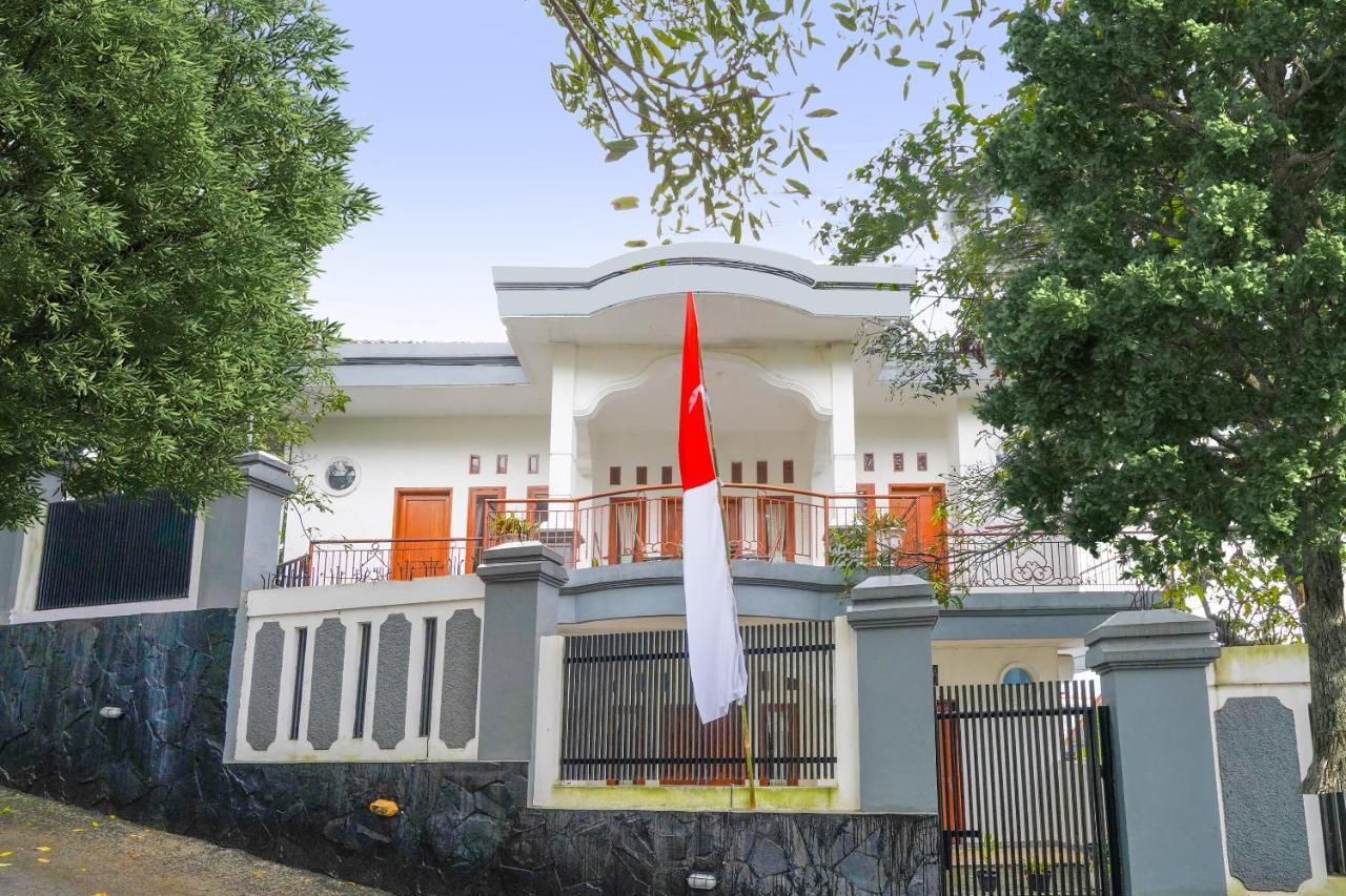 Oyo 91561 Gandhi Hotel Bandung Ngoại thất bức ảnh