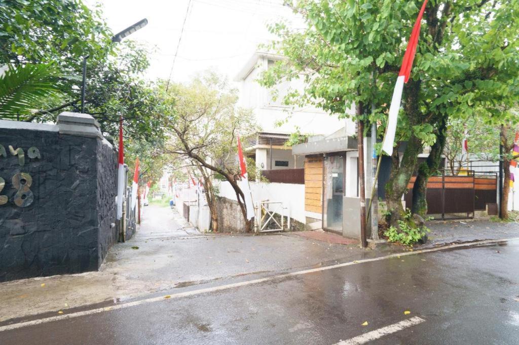 Oyo 91561 Gandhi Hotel Bandung Ngoại thất bức ảnh