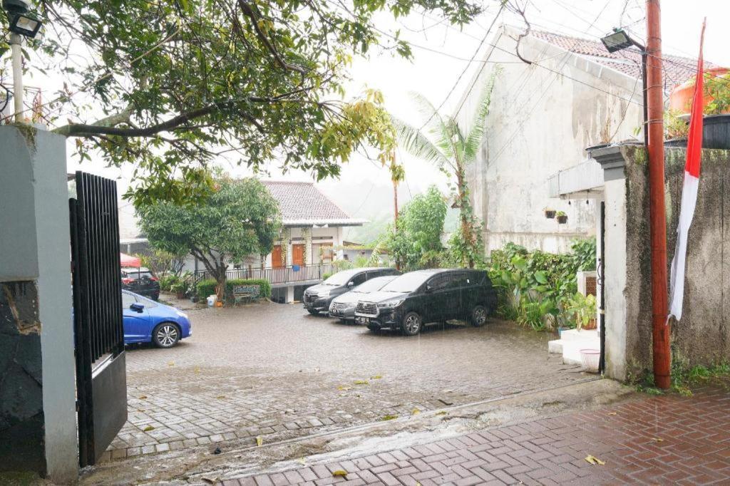 Oyo 91561 Gandhi Hotel Bandung Ngoại thất bức ảnh