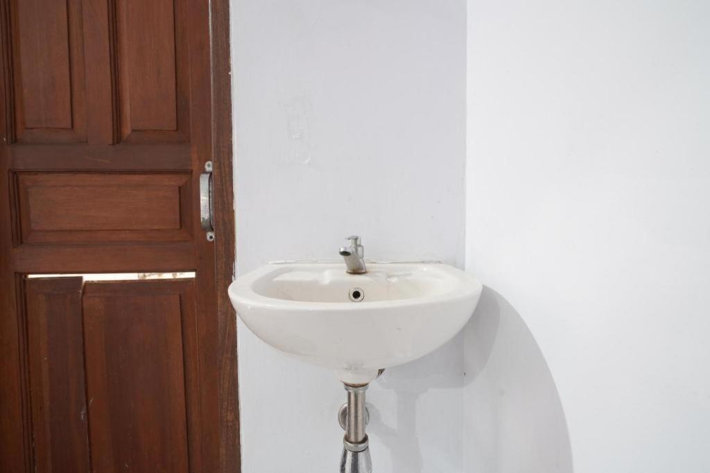 Oyo 91561 Gandhi Hotel Bandung Ngoại thất bức ảnh