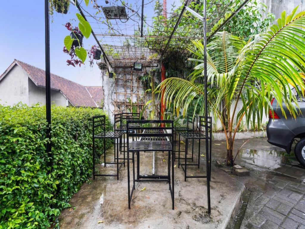 Oyo 91561 Gandhi Hotel Bandung Ngoại thất bức ảnh